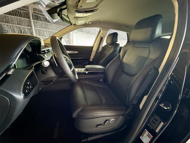 Photo of 2025 Vik Black Genesis GV70