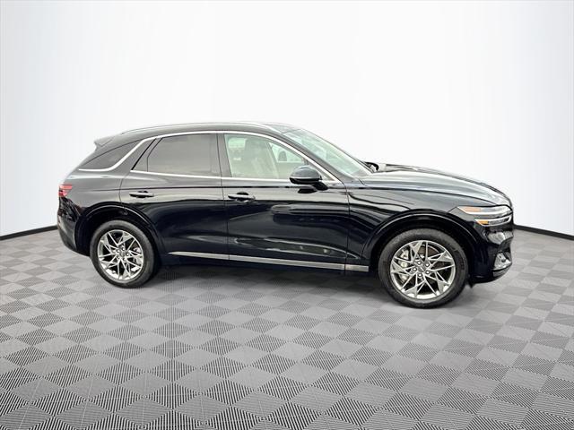 Photo of 2025 Vik Black Genesis GV70