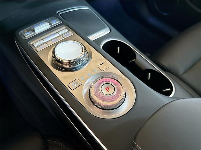 Photo of 2025 Vik Black Genesis GV70