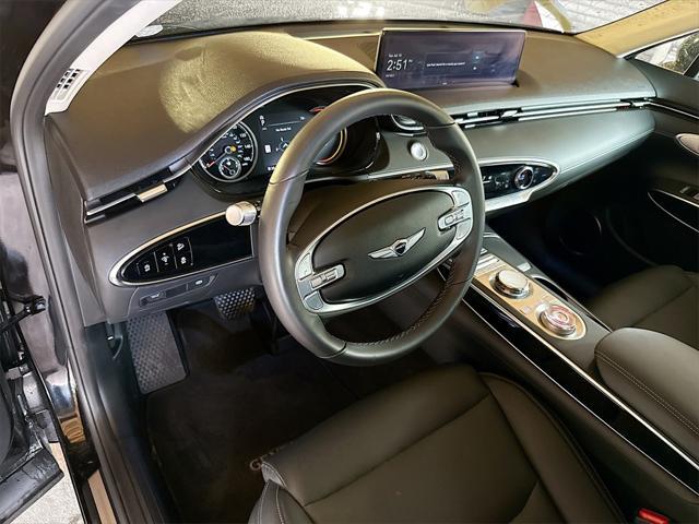 Photo of 2025 Vik Black Genesis GV70