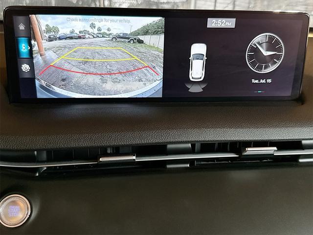 Photo of 2025 Vik Black Genesis GV70