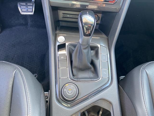 Photo of 2023 Deep Black Pearl Effect Volkswagen Tiguan