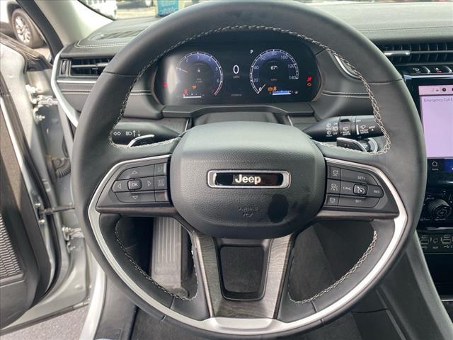 Photo of 2023 Silver Zynith Jeep Grand Cherokee L