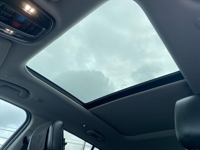 Photo of 2022 Bright White Clearcoat Jeep Grand Cherokee