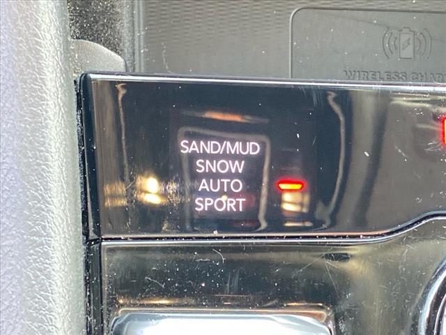 Photo of 2022 Diamond Black Jeep Grand Cherokee L