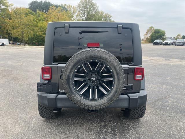 Photo of 2016 Granite Crystal Metallic Clearcoat Jeep Wrangler Unlimited