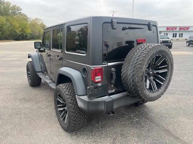 Photo of 2016 Granite Crystal Metallic Clearcoat Jeep Wrangler Unlimited