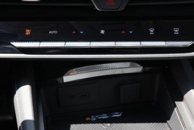 Photo of 2025 Summit White Buick Envision
