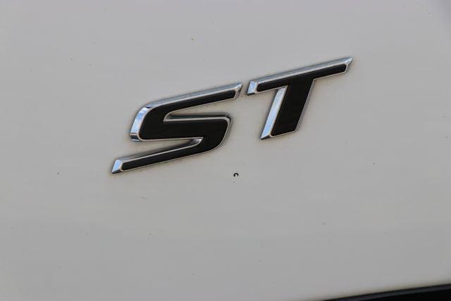 Photo of 2025 Summit White Buick Envision
