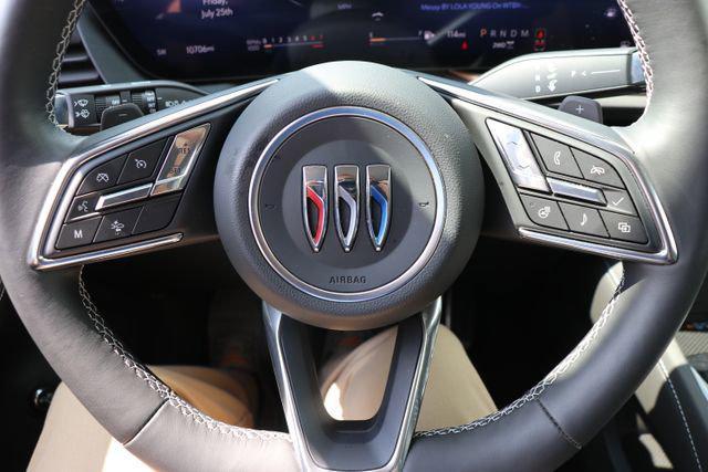 Photo of 2025 Summit White Buick Envision