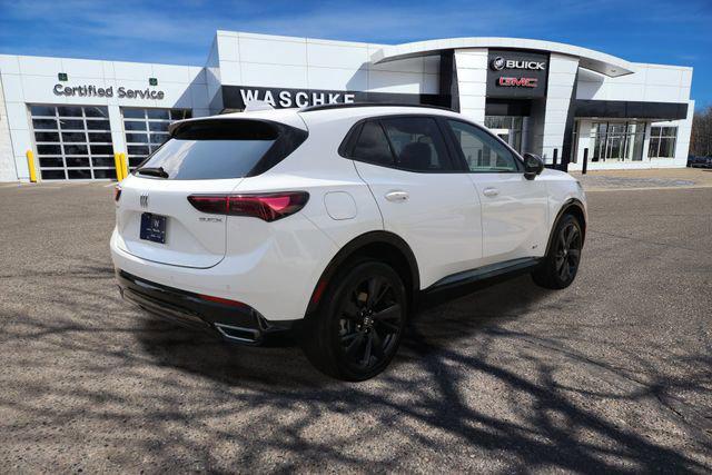 Photo of 2025 Summit White Buick Envision