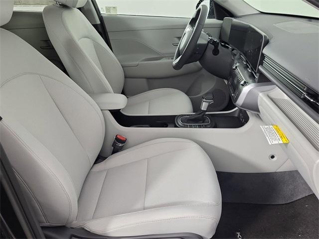 Photo of 2025 Abyss Black Pearl Hyundai KONA