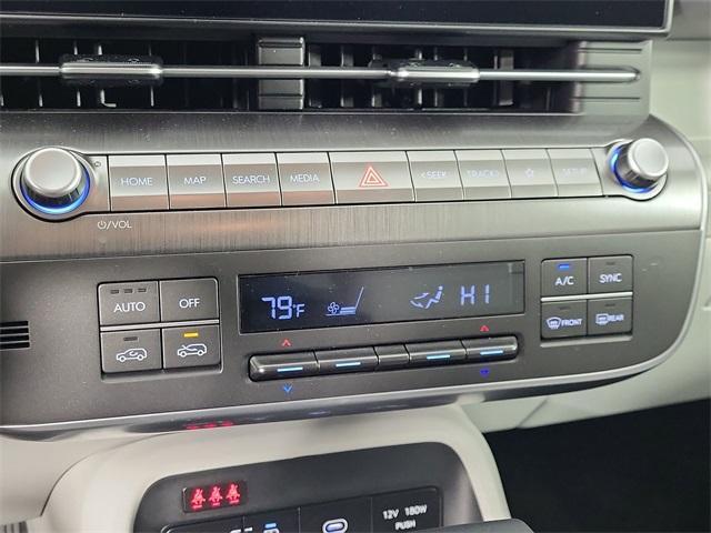Photo of 2025 Abyss Black Pearl Hyundai KONA