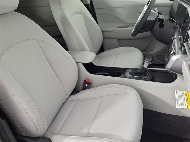 Photo of 2025 Abyss Black Pearl Hyundai KONA