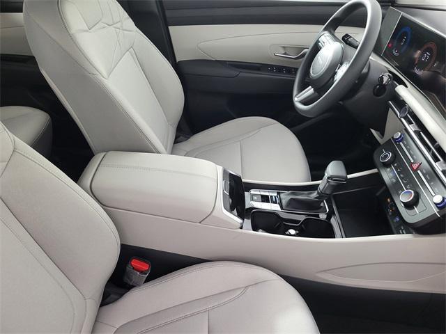 Photo of 2025 Red Hyundai TUCSON