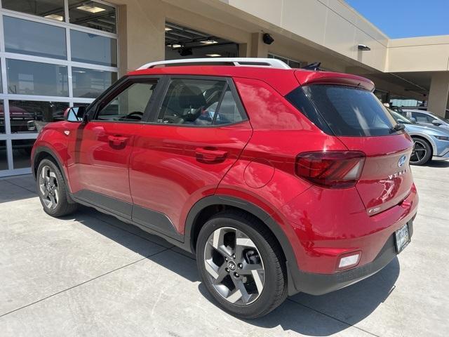 Photo of 2022 Scarlet Red Pearl Hyundai VENUE