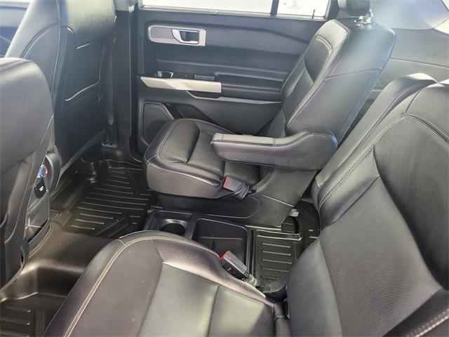 Photo of 2021 Stone Gray Metallic Ford Explorer