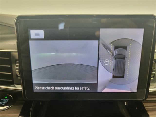 Photo of 2021 Stone Gray Metallic Ford Explorer