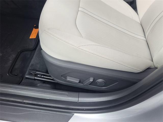 Photo of 2024 Silver Hyundai SONATA
