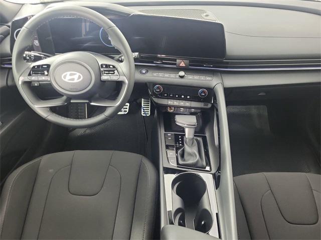 Photo of 2025 Black Hyundai ELANTRA HEV