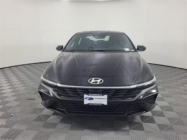 Photo of 2025 Black Hyundai ELANTRA HEV