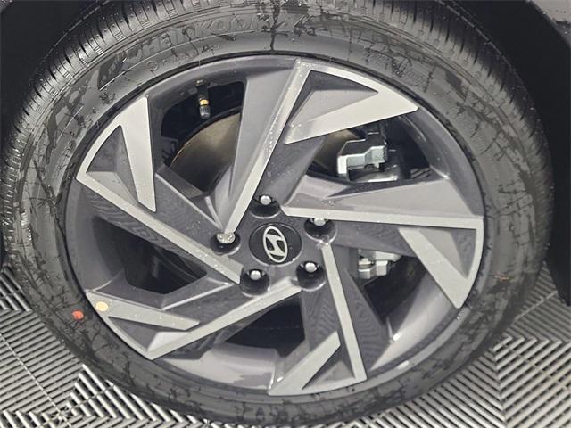 Photo of 2025 Black Hyundai ELANTRA HEV