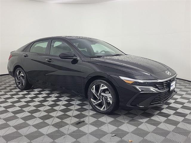 Photo of 2025 Black Hyundai ELANTRA HEV