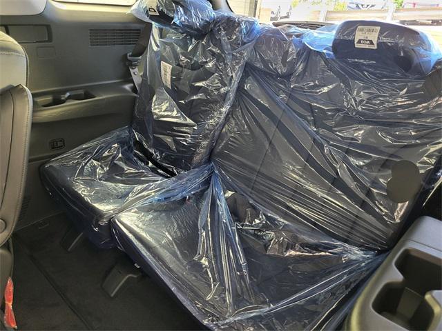 Photo of 2025 Hyper White Hyundai PALISADE