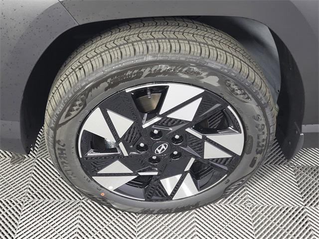 Photo of 2025 Gray Pearl Hyundai KONA