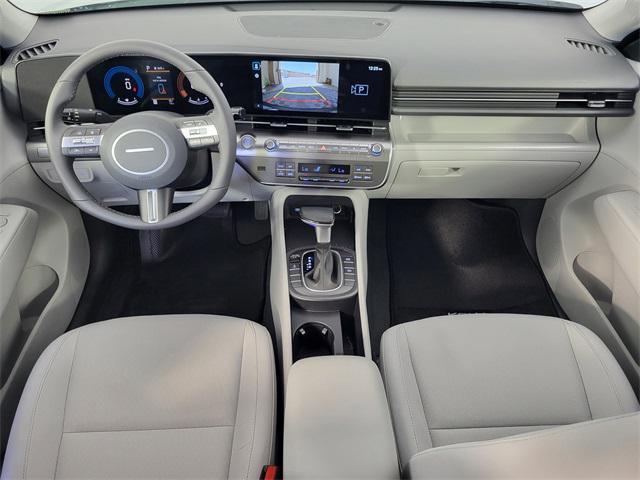 Photo of 2025 Gray Pearl Hyundai KONA