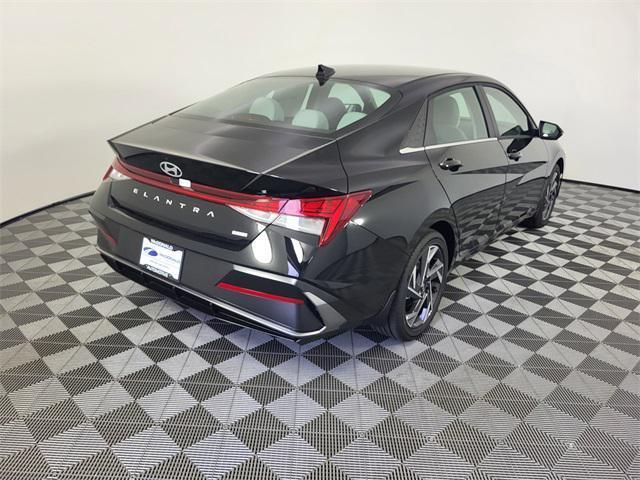 Photo of 2025 Black Hyundai ELANTRA HEV