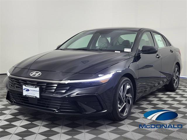 Photo of 2025 Black Hyundai ELANTRA HEV