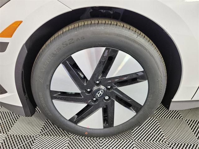 Photo of 2025 White Hyundai IONIQ 6