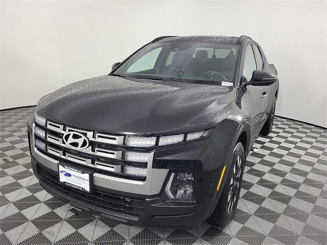 Photo of 2025 Phantom Black Hyundai SANTA CRUZ