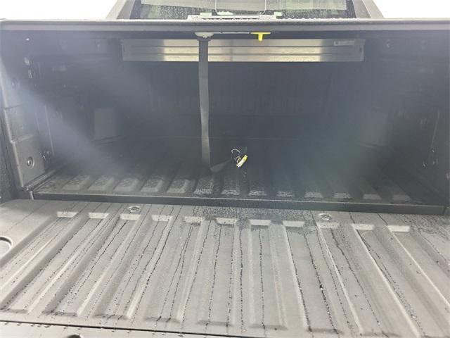 Photo of 2025 Phantom Black Hyundai SANTA CRUZ