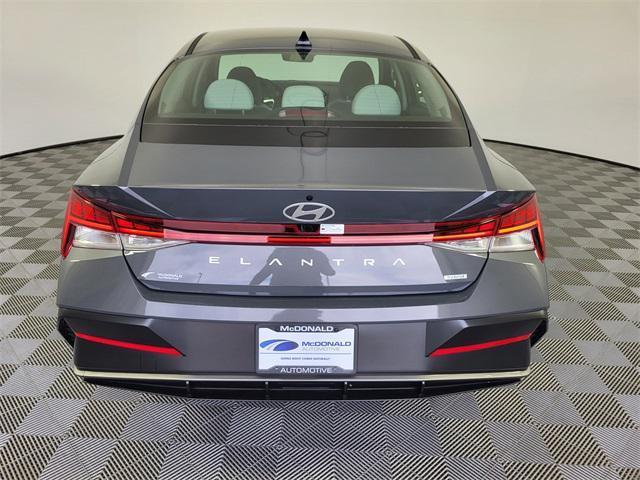 Photo of 2025 Gray Pearl Hyundai ELANTRA HEV