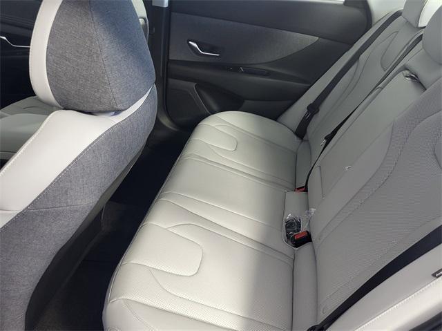Photo of 2025 Gray Pearl Hyundai ELANTRA HEV