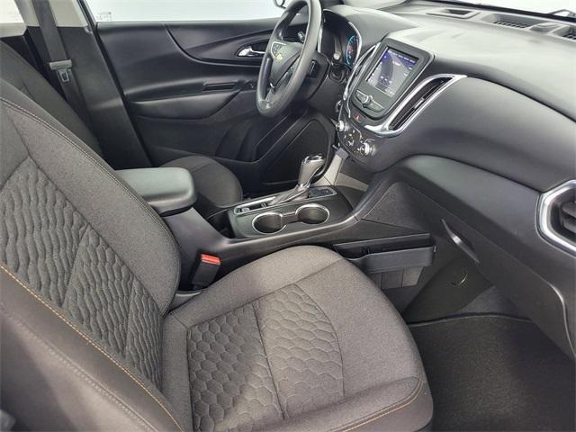 Photo of 2021 Summit White Chevrolet Equinox