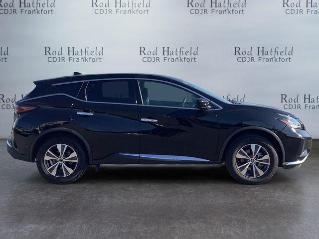Photo of 2023 Super Black Nissan Murano