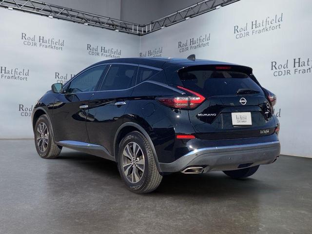 Photo of 2023 Super Black Nissan Murano