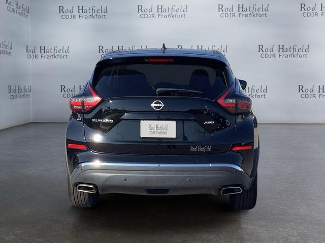 Photo of 2023 Super Black Nissan Murano
