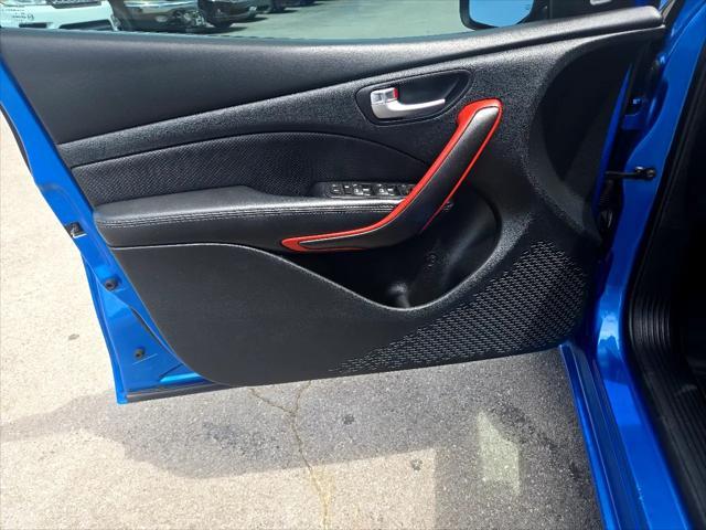 Photo of 2016 Dark Blue Dodge Dart
