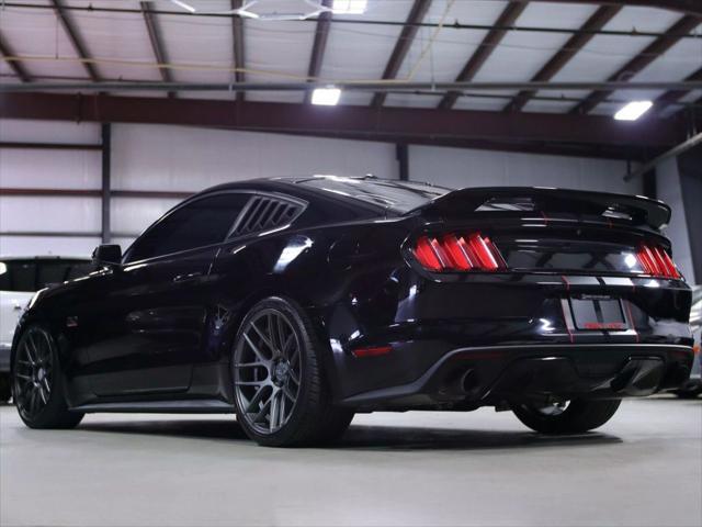 Photo of 2016 Shadow Black Ford Mustang