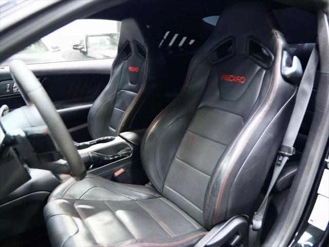 Photo of 2016 Shadow Black Ford Mustang
