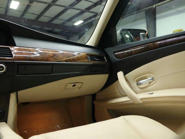 Photo of 2010  BMW 528
