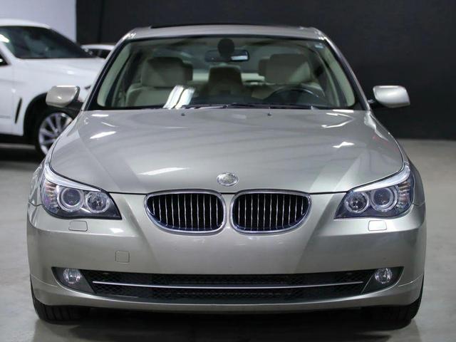 Photo of 2010  BMW 528