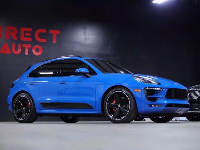 Photo of 2017 Blue Porsche Macan