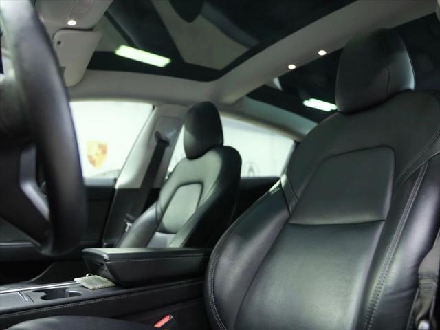 Photo of 2022  Tesla Model 3