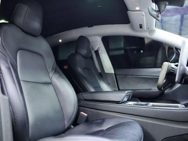 Photo of 2021 Deep Blue Metallic Tesla Model Y