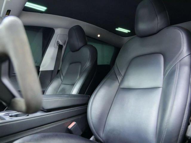 Photo of 2021 Deep Blue Metallic Tesla Model Y